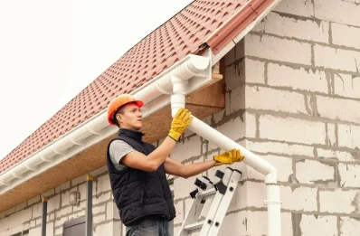 Pose et remplacement de gouttières à Chareil-Cintrat